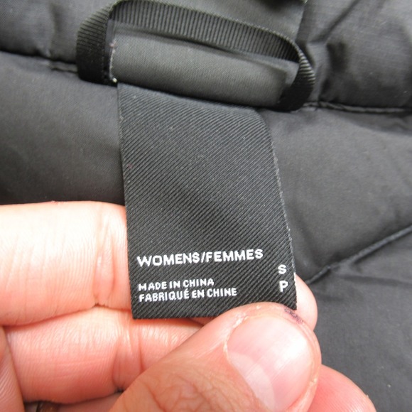 The North Face Alpz 2.0 Down Vest Womens Small Black Light Pack Quilted Puffer - Picture 4 of 12